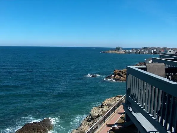 12 Oceanside Dr, Hull, MA 02045