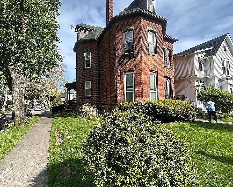 1st image of 42 Rowley St APT 7