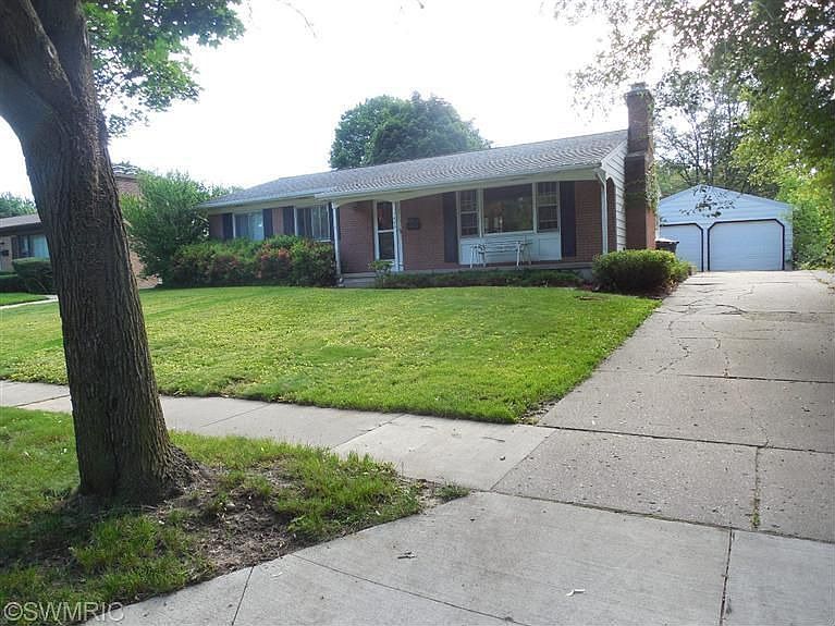 1st image of 1460 Benjamin Ave NE