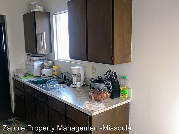 5th image of 2423 Schilling St