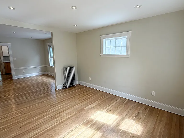 29 Beecher St #2 — Photo 2