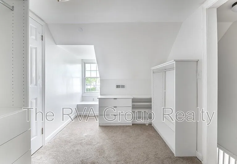 712 Hill Top Dr — Photo 33