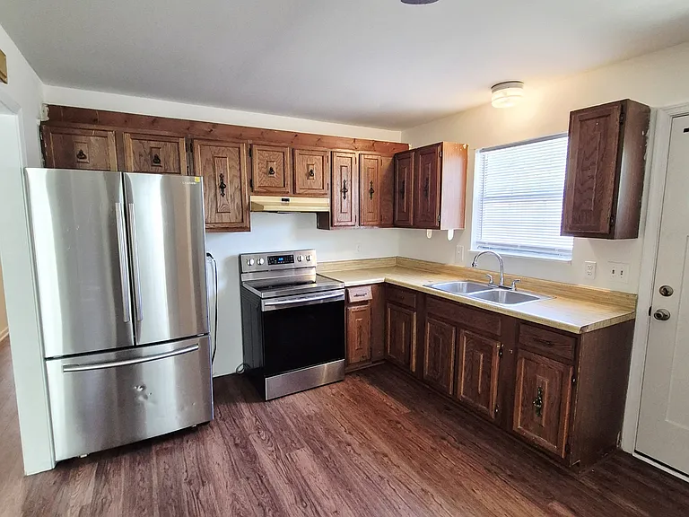 1412 Blair St — Photo 12