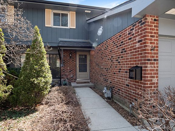 2nd image of 1545 Ashford Ct