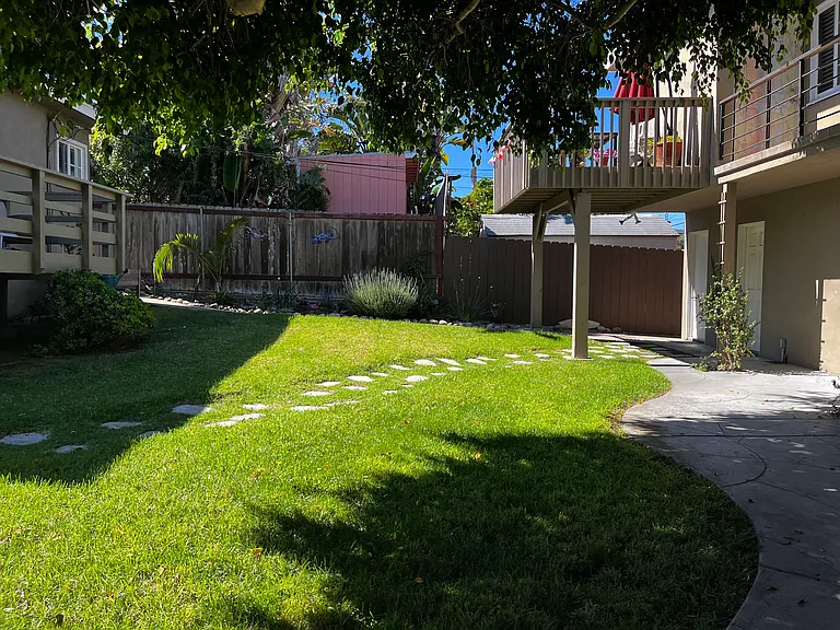 4374 Mentone St — Photo 11