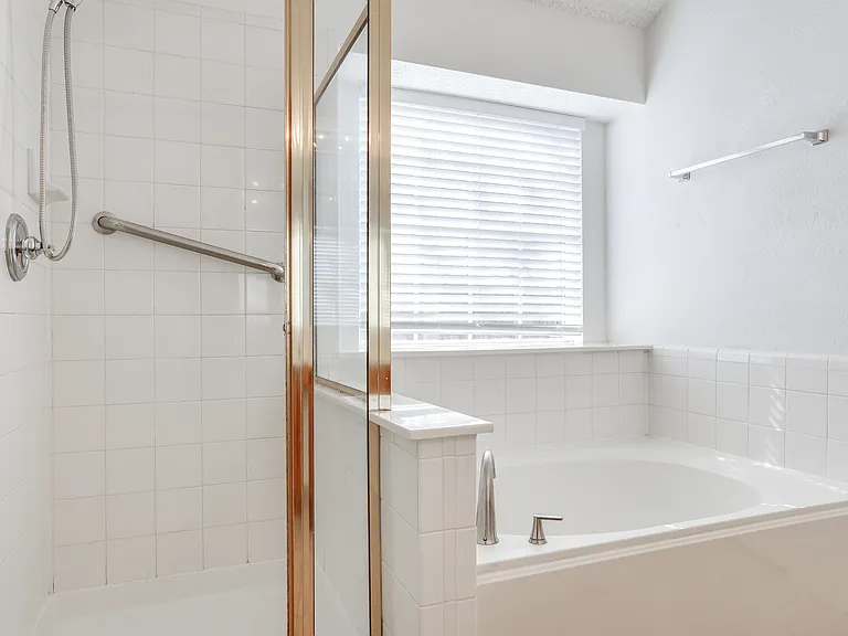8611 Ironwood Dr — Photo 4