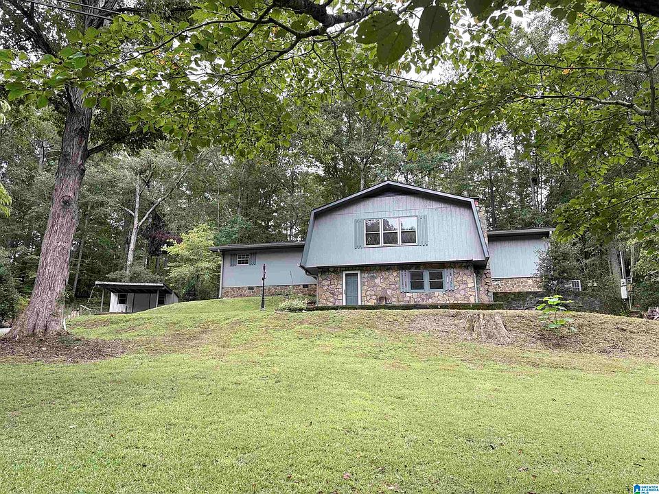 1st image of 208 Earl Roberts Rd
