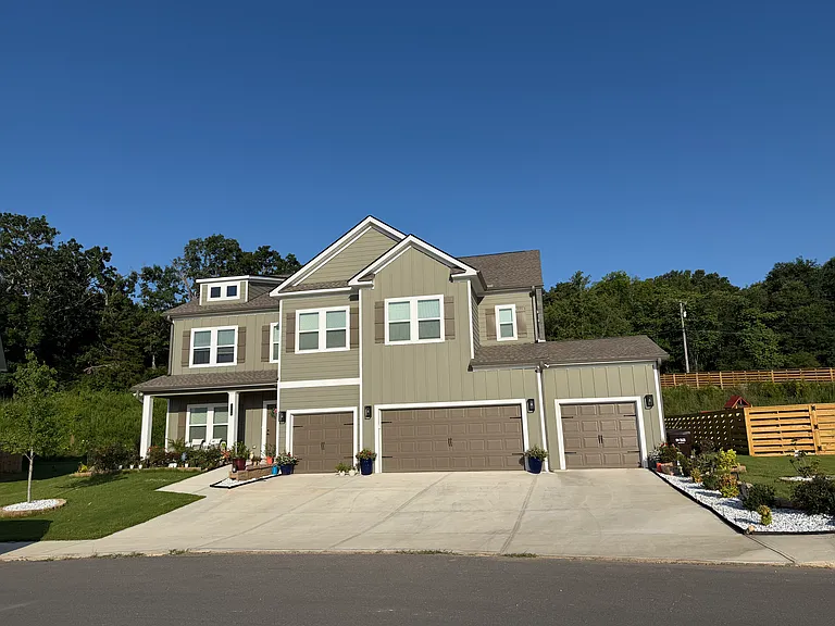1584 Firelight Way — Photo 2