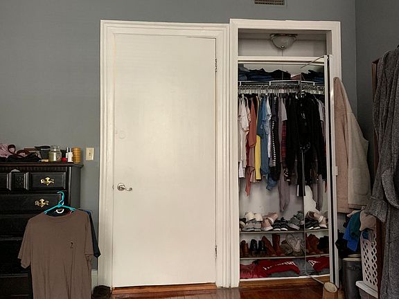4th image of 530 Pine St #1F