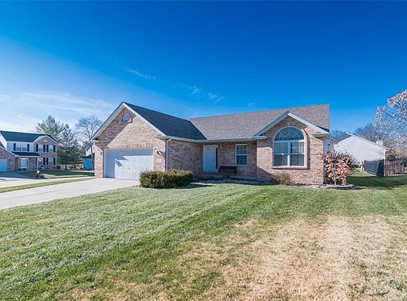 2nd image of 15 Sunny Dale Ct