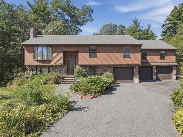 2 Clifford Rd, Burlington, MA 01803