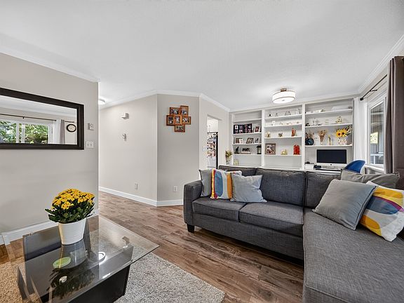 5th image of 828 W 16th St #7