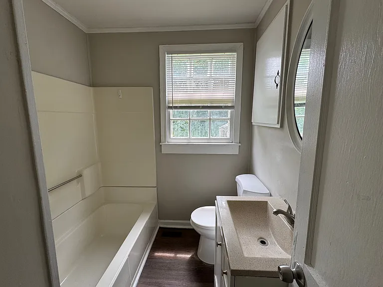 1330 Macon Ave — Photo 11
