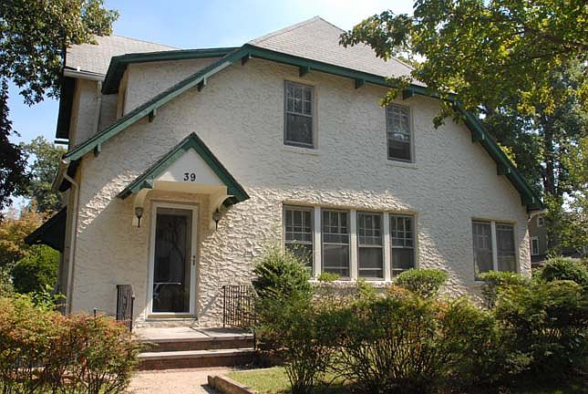 1st image of 39 Larch Ave