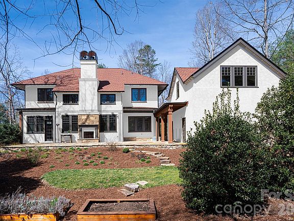 4th image of 236 Racquet Club Rd