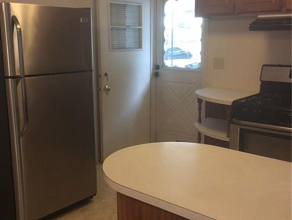 4th image of 21 Moorland Ave