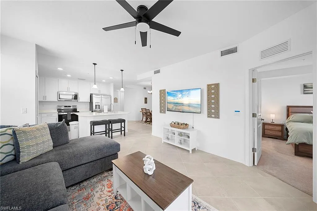 15275 Green Acres Ave — Photo 4