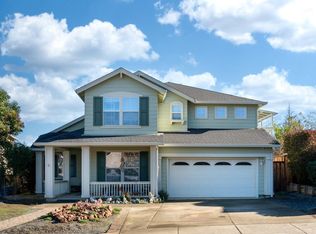 303 Ranch House Dr, Cloverdale, CA 95425