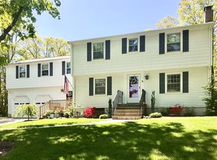 4 Flintlock Rd, Lexington, MA 02420