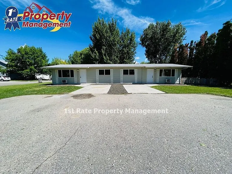 152 E Mission Dr — Photo 2