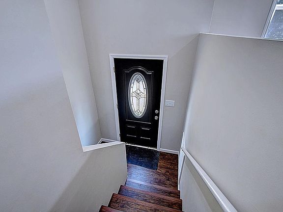 4th image of 1203 Idlewylde Cir