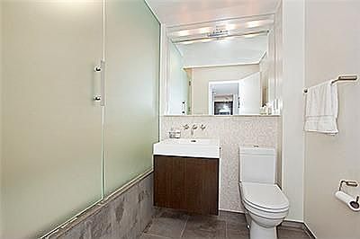 5th image of 15 W 72nd St APT 25E