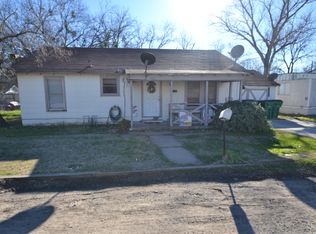 224 W Hampton Ave, De Leon, TX 76444