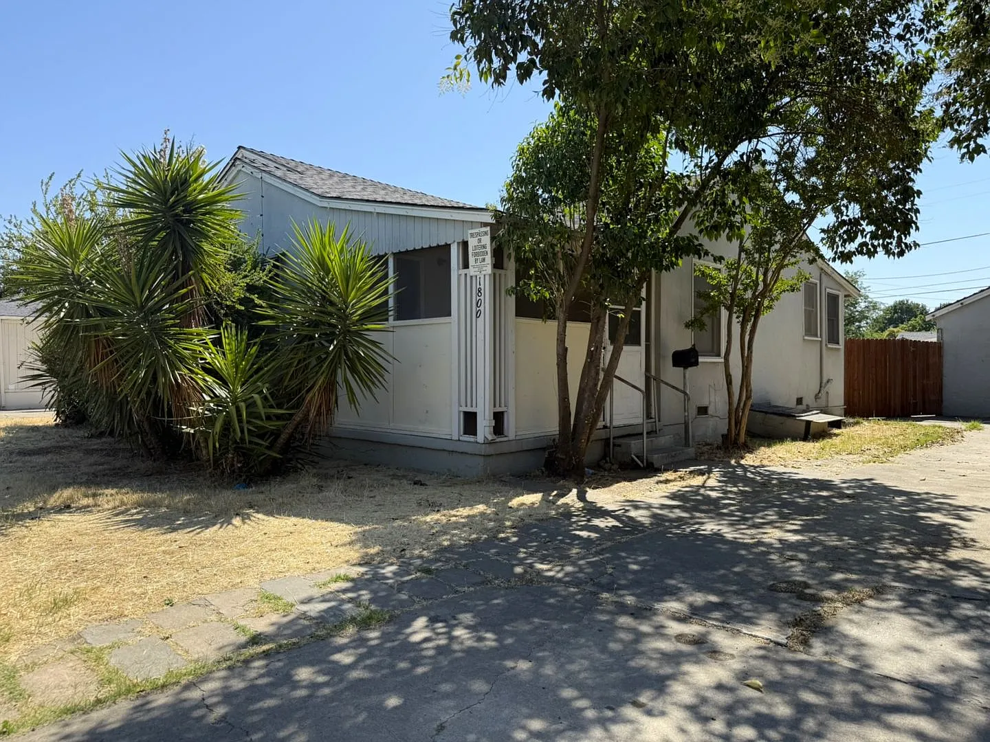 1800 Cedar Ave photo 1