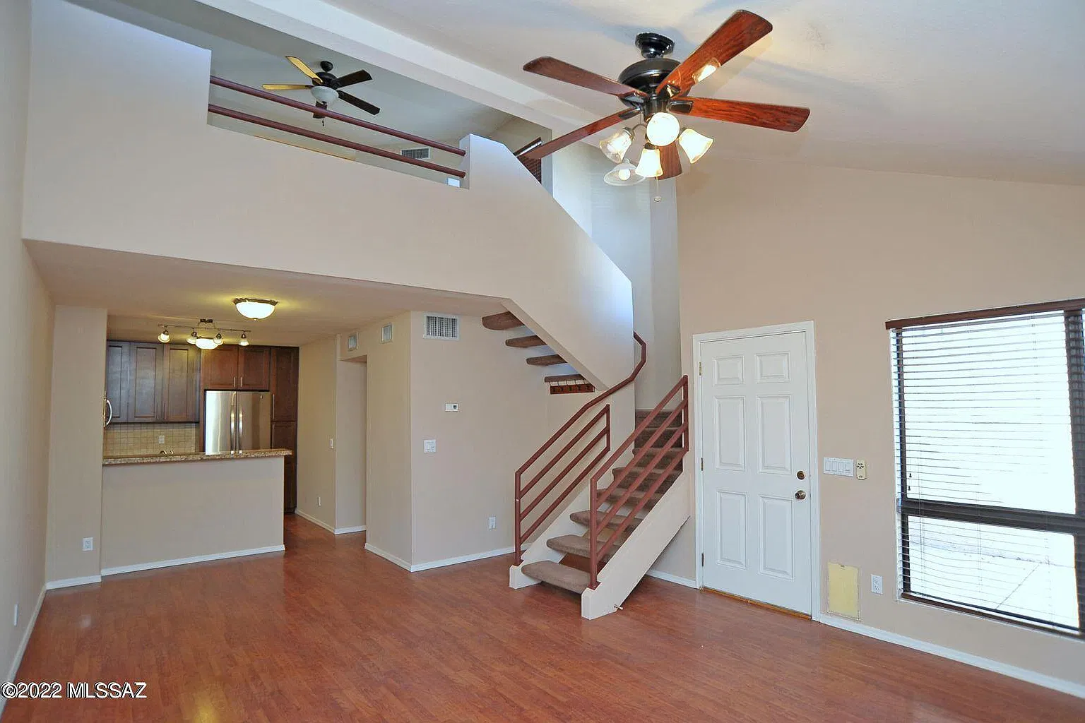2 bed, 2.0 bath, 1010 sqft, $1,300 — Photo 3