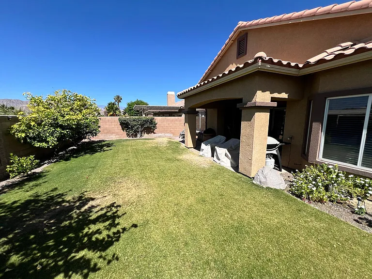 79679 Carmel Valley Ave — Photo 26