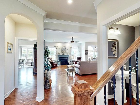 4th image of 12140 Edmund Saul Ct