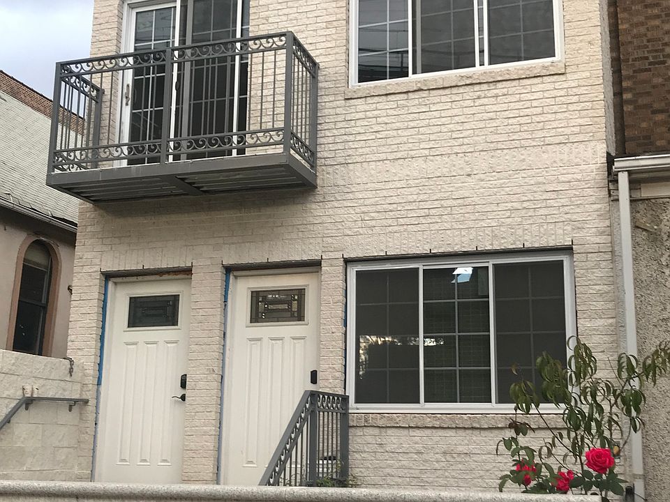 2nd image of 3515 23rd Ave