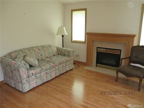 5th image of 8112 202nd Street Ct E