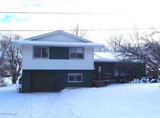 211 7th Ave W, Ellendale, MN 56026