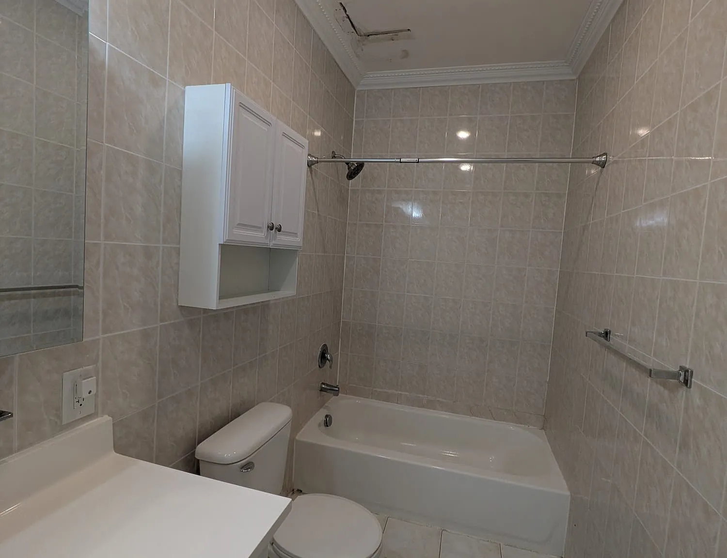 2 bed, 782 sqft, $2,225 — Photo 4