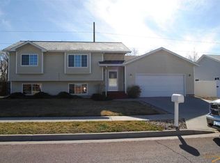 2668 Shad St, Rapid City, SD 57703