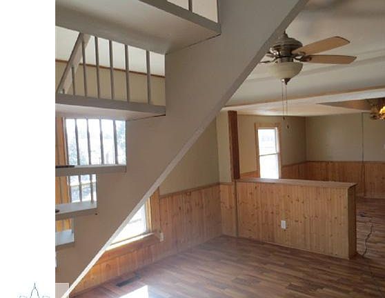 3rd image of 1015 S Cochran Ave