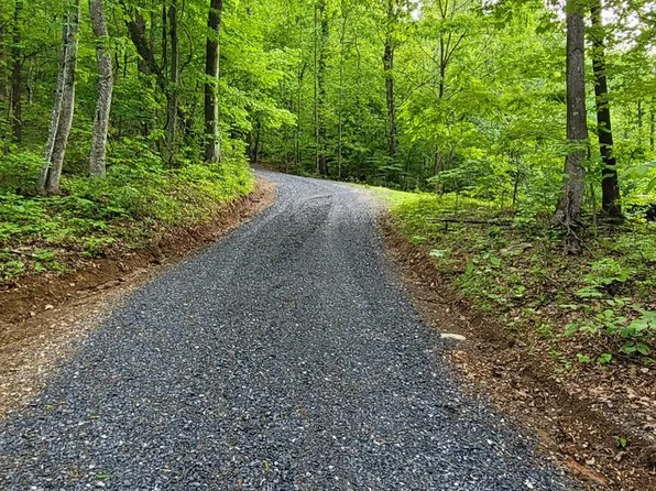 Woodlands Dr, Flint Hill, VA 22627