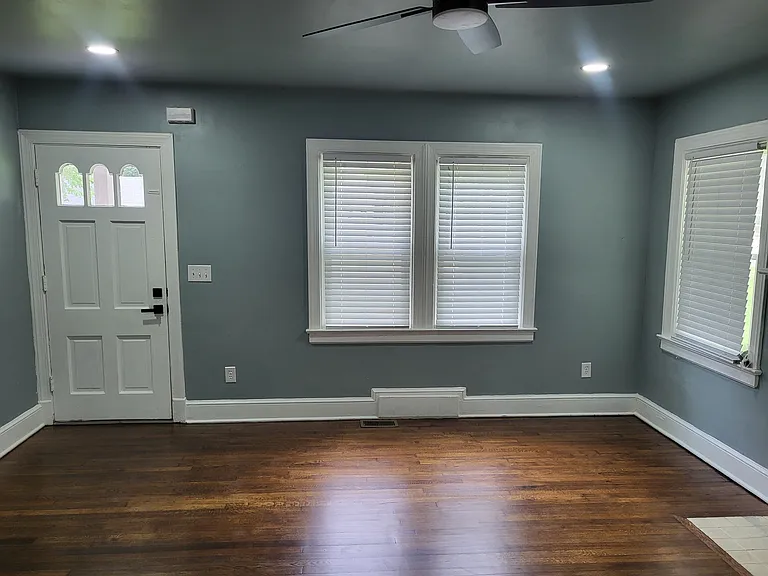289 Marion Ave — Photo 5