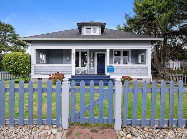 810 Pacific Avenue N, Long Beach, WA 98631