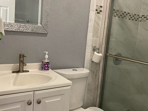 4th image of 5581 Santa Margarita St #1