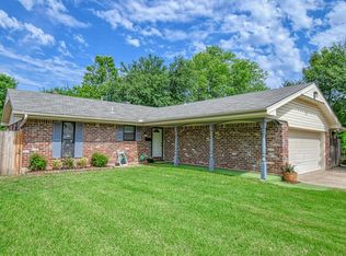 1020 Mobile Cir, Norman, OK 73071