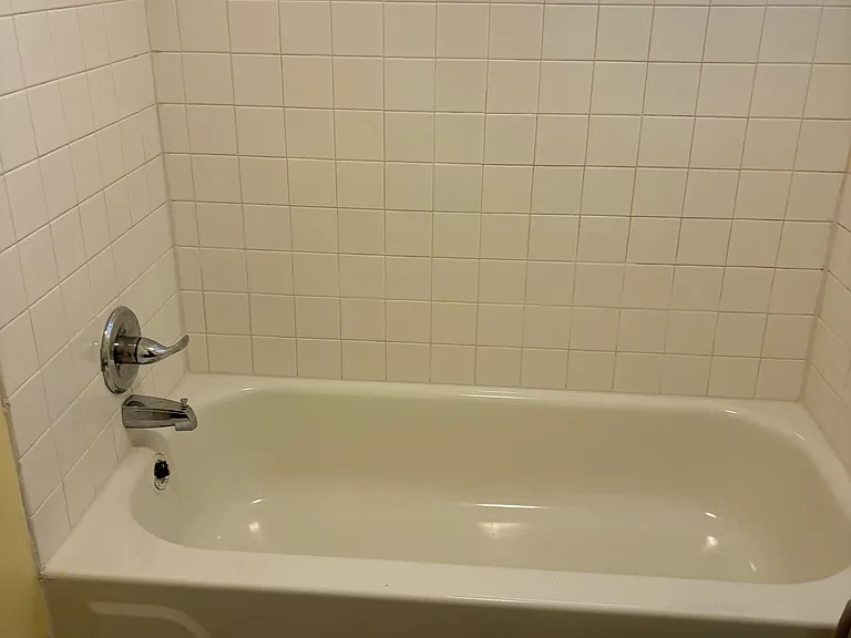 922 Greenwich St — Photo 11