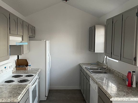 5th image of 2907 Roosevelt Ave