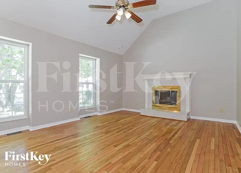 8617 Stearns St — Photo 4