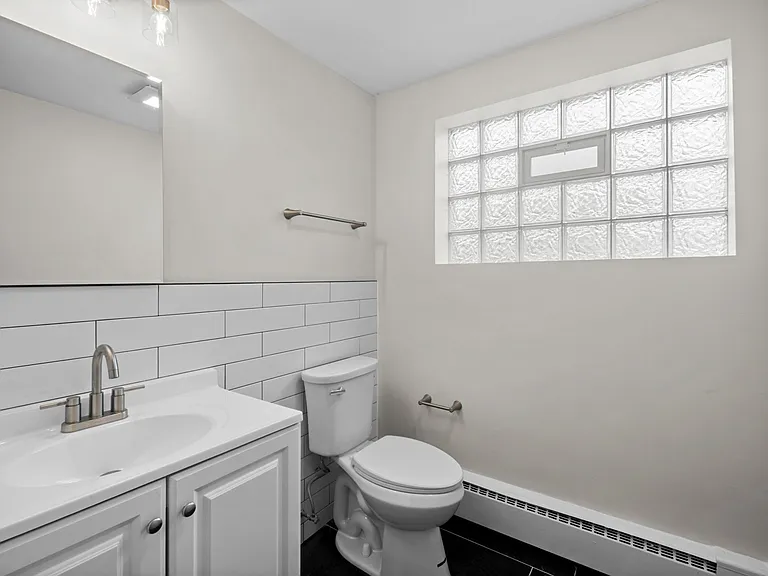 2511 W 111th St #3W-6 — Photo 10