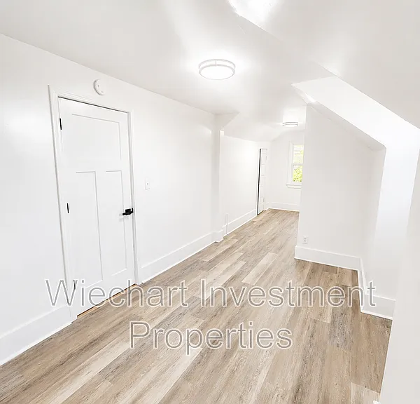 770 Richie Ave — Photo 12