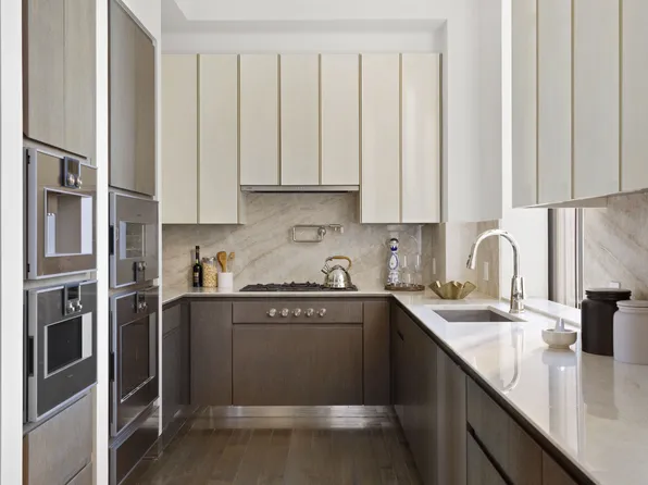 111 West 57th Street image 26 of 34