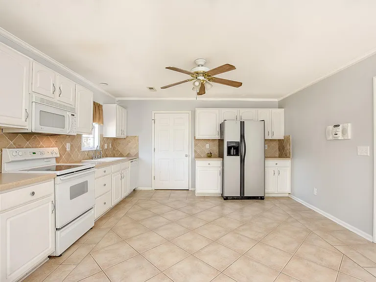 3908 Silver Chalice Dr — Photo 15