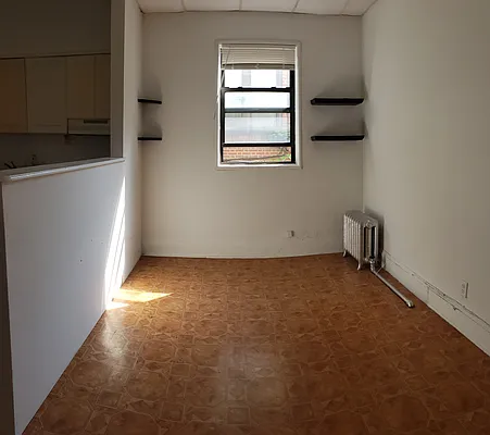 Rented by Lot & Units Realty Inc | media 18